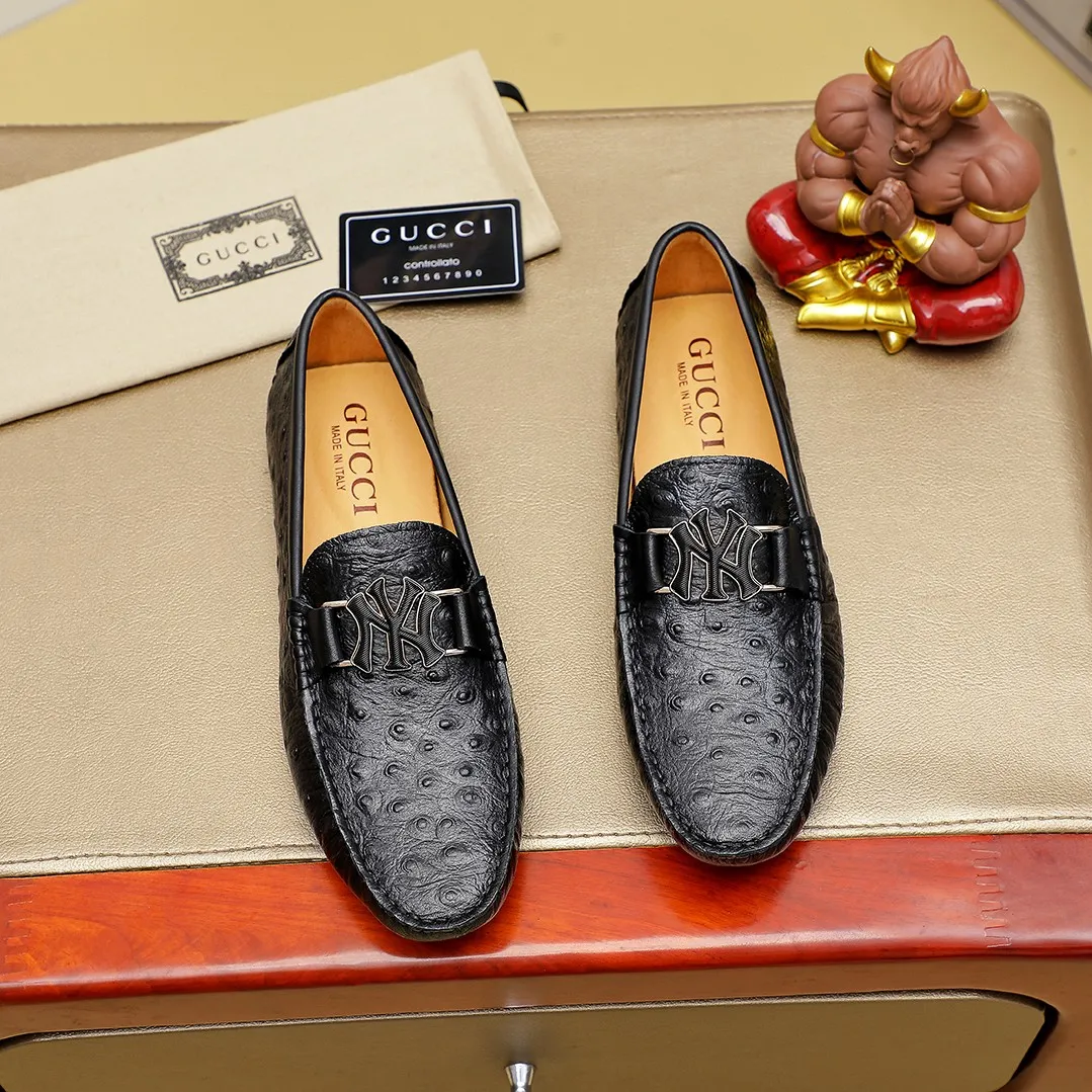 Men's shoes💰360💰🕷🕷️【 GUCCI 】Gucci's best-selling trendy men's casual slip-on shoes🇨🇳Official website original 1:1 mold opening💯Original quality, fine workmanship☘Fashionable and versatile, perfect last shape, comfortable on the feet🍓Trendy men's recommended model, imported cowhide on the top layer🎋High-quality pigskin lining, rubber wear-resistant and non-slip outsole, high-end atmosphere, worth owning🍉Optional 38-45